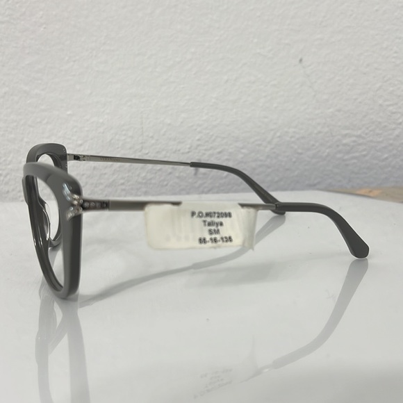 New authentic Vera Wang signature eyeglasses frames display - Picture 2 of 8